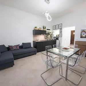  Apartment Chiaia 74 By Dimorra